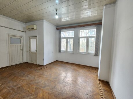 5 otaqlı ofis - Elmlər Akademiyası m. - 160 m²
