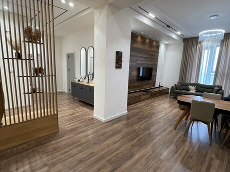 Kirayə 3 otaqlı mənzil, 110 m², Ağ şəhər: 2 000 ₼/ay 2