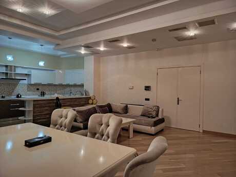 Аренда: 3-комнатная квартира, 150 м², Altes Plaza: 1 700 ₼/мес 2