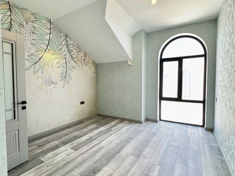 5 otaqlı həyət evi/bağ evi - Şüvəlan q. - 180 m²