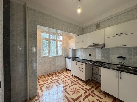 3 otaqlı köhnə tikili - Köhnə Günəşli q. - 75 m²