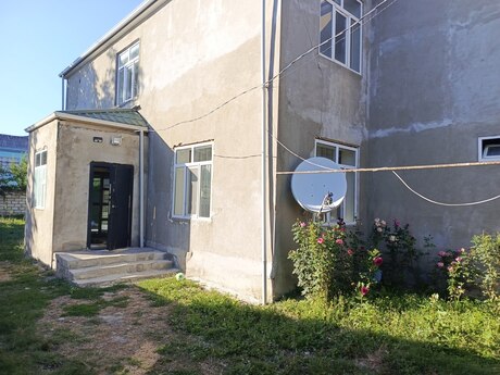 Satılır 7 otaqlı həyət evi/bağ evi 220 m², Qusar