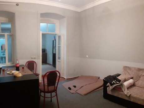 1 otaqlı köhnə tikili - 28 May m. - 40 m²