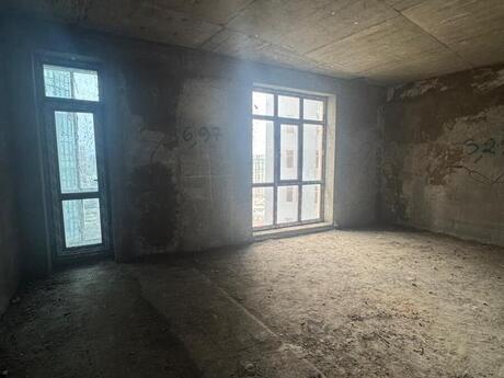 3-комн. новостройка - м. Низами - 169 м²