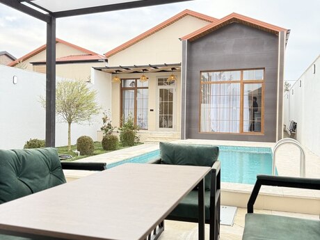4 otaqlı həyət evi/bağ evi - Şüvəlan q. - 130 m²
