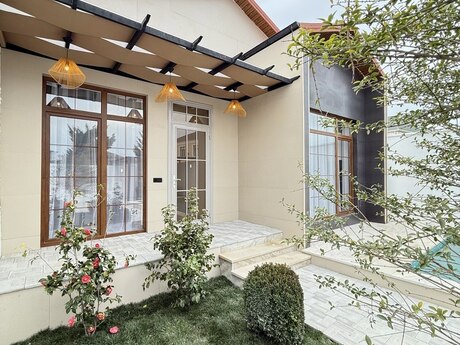 4 otaqlı həyət evi/bağ evi - Şüvəlan q. - 130 m²