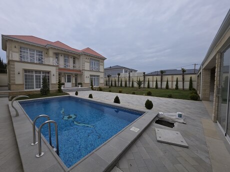 5 otaqlı həyət evi/bağ evi - Mərdəkan q. - 300 m²