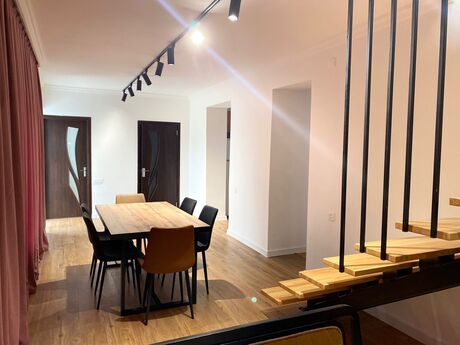 6-комн. дом/дача - пос. Бильгях - 350 м²