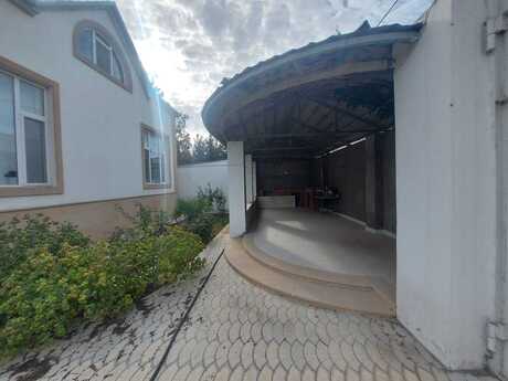 4 otaqlı həyət evi/bağ evi - Xəzər r. - 240 m²