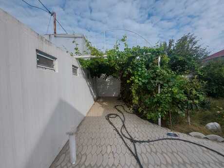 4 otaqlı həyət evi/bağ evi - Xəzər r. - 240 m²