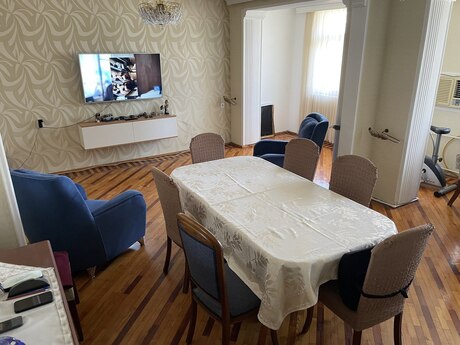 4 otaqlı köhnə tikili - Memar Əcəmi m. - 110 m²