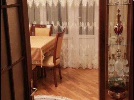 4 otaqlı köhnə tikili - Azadlıq Prospekti m. - 100 m²