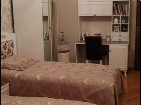 4 otaqlı köhnə tikili - Azadlıq Prospekti m. - 100 m²