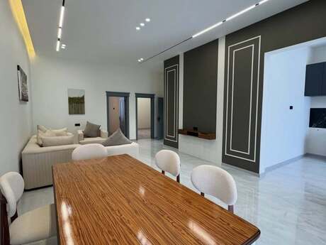 4 otaqlı həyət evi/bağ evi - Şüvəlan q. - 120 m²