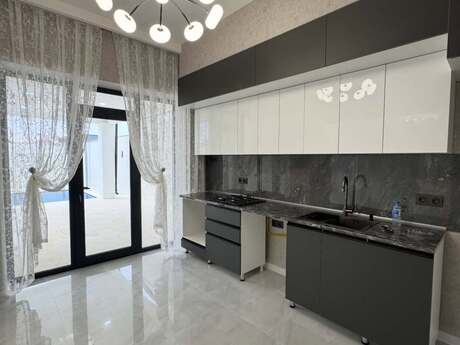 4 otaqlı həyət evi/bağ evi - Şüvəlan q. - 160 m²