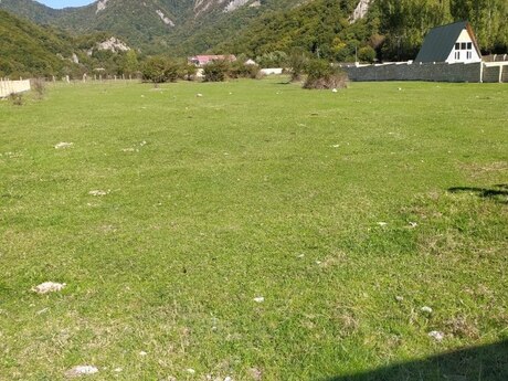 Satılır torpaq 12 sot, Oğuz