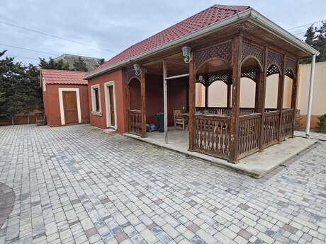 4 otaqlı həyət evi/bağ evi - Şüvəlan q. - 210 m²