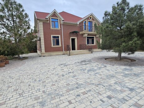 4 otaqlı həyət evi/bağ evi - Şüvəlan q. - 210 m²