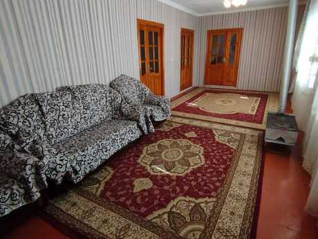 Satılır 5 otaqlı həyət evi/bağ evi 100 m², Quba