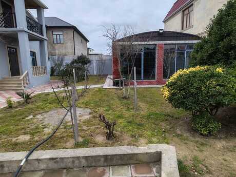 6 otaqlı həyət evi/bağ evi - Buzovna q. - 220 m²