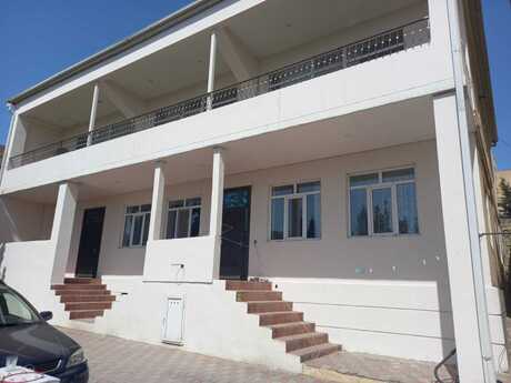 Satılır 8 otaqlı həyət evi/bağ evi 340 m², Badamdar q.