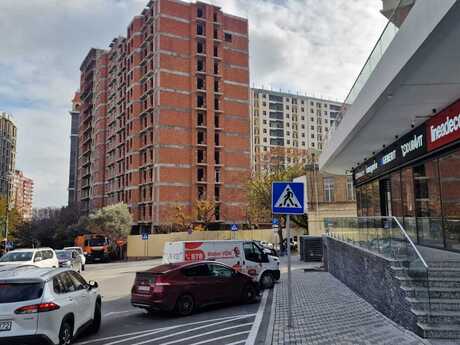 Satılır 3 otaqlı yeni tikili 162 m², 28 May m.