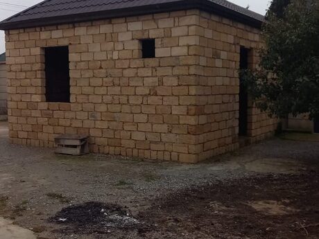 Satılır 1 otaqlı həyət evi/bağ evi 60 m², Saray q.