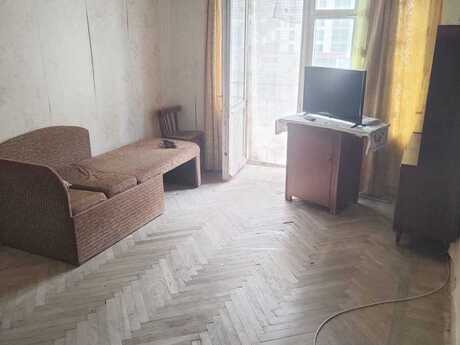 Satlr 2 otaql khn tikili 50 m, Elmlr Akademiyas m.