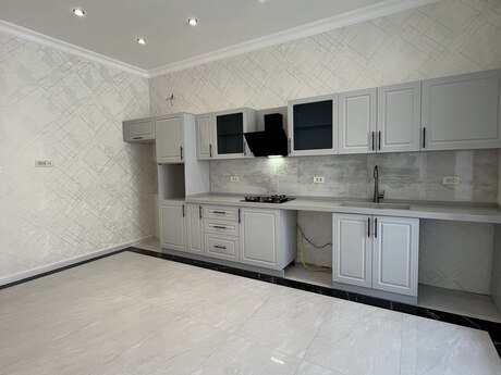 4 otaqlı həyət evi/bağ evi - Badamdar q. - 270 m²