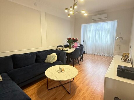 3 otaqlı köhnə tikili - Azadlıq Prospekti m. - 85 m²