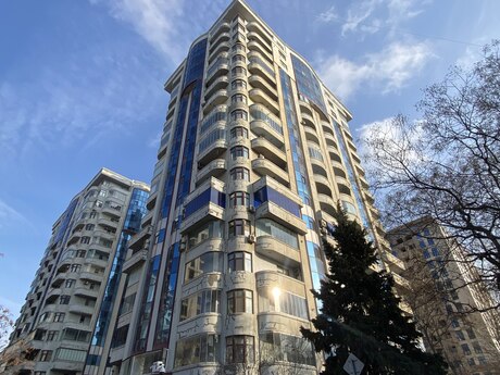 4 otaqlı yeni tikili - Nəsimi r. - 210 m²