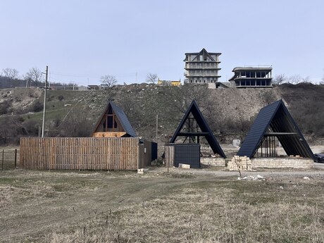 6 otaqlı həyət evi/bağ evi - Qusar - 600 m²