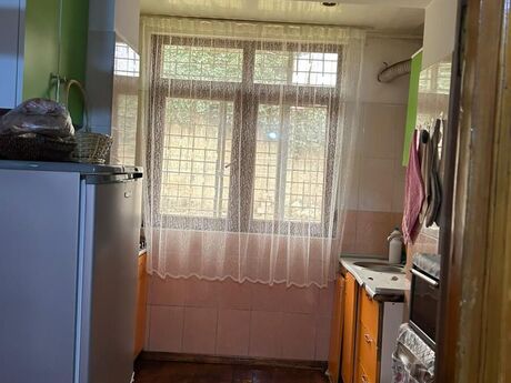 2 otaqlı köhnə tikili - Həzi Aslanov m. - 60 m²
