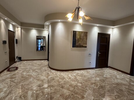3 otaqlı yeni tikili - 28 May m. - 189 m²