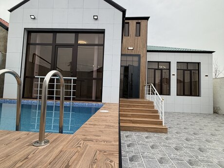 4 otaqlı həyət evi/bağ evi - Buzovna q. - 140 m²
