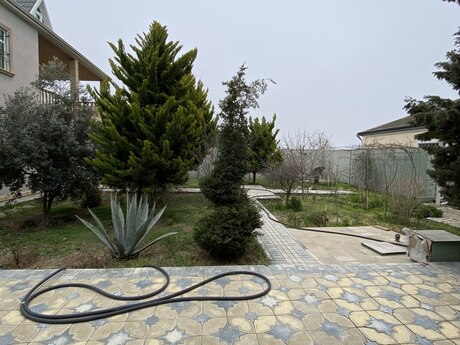 5 otaqlı həyət evi/bağ evi - Hövsan q. - 240 m²
