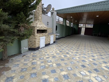 5 otaqlı həyət evi/bağ evi - Hövsan q. - 240 m²