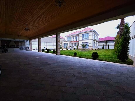 5 otaqlı həyət evi/bağ evi - Mərdəkan q. - 300 m²