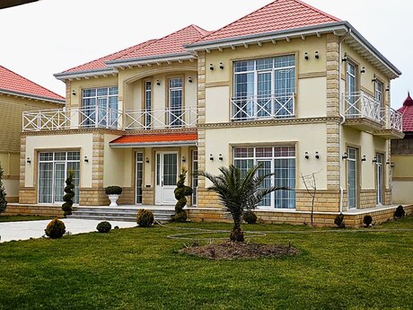 5 otaqlı həyət evi/bağ evi - Mərdəkan q. - 300 m²