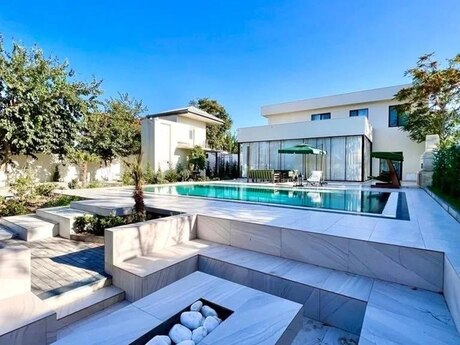 5 otaqlı həyət evi/bağ evi - Mərdəkan q. - 360 m²