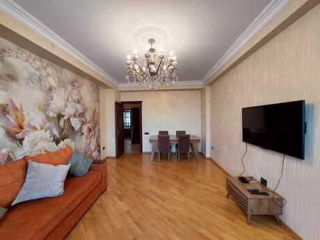 4 otaqlı yeni tikili - Memar Əcəmi m. - 150 m²