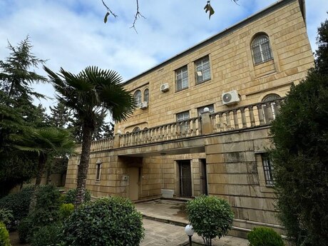 5 otaqlı həyət evi/bağ evi - Badamdar q. - 480 m²