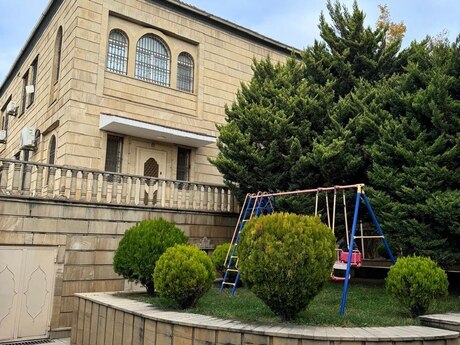 5 otaqlı həyət evi/bağ evi - Badamdar q. - 480 m²