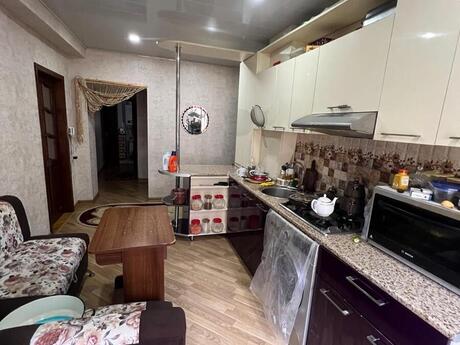 4-комн. вторичка - м. Азадлыг проспекти - 135 м²