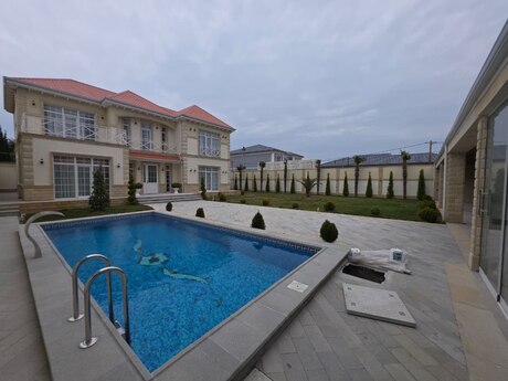 5 otaqlı həyət evi/bağ evi - Mərdəkan q. - 3000 m²