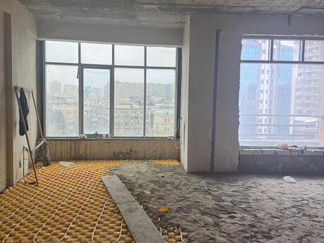 3-комн. новостройка - м. Низами - 169.8 м²