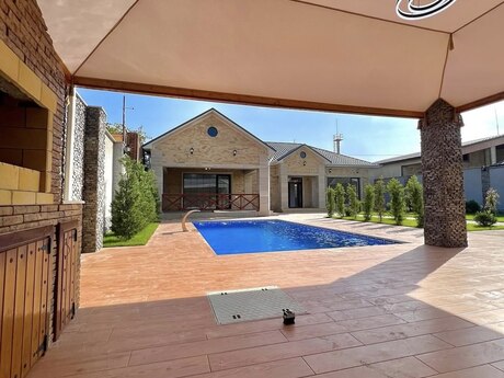 5 otaqlı həyət evi/bağ evi - Mərdəkan q. - 190 m²