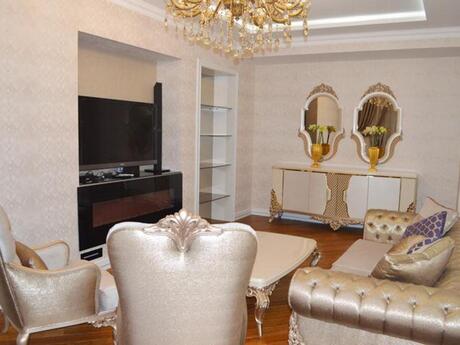 4-комн. новостройка - м. Сахил - 250 м²