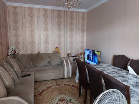 Satılır 3 otaqlı həyət evi/bağ evi 100 m², Binəqədi q.