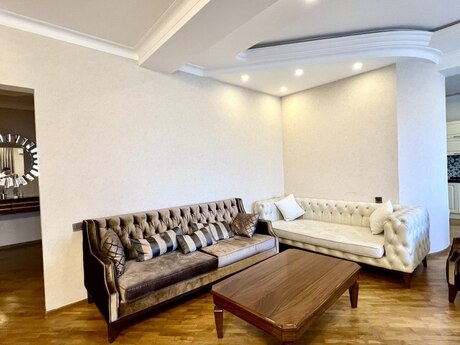 5 otaqlı yeni tikili - Gənclik m. - 210 m²
